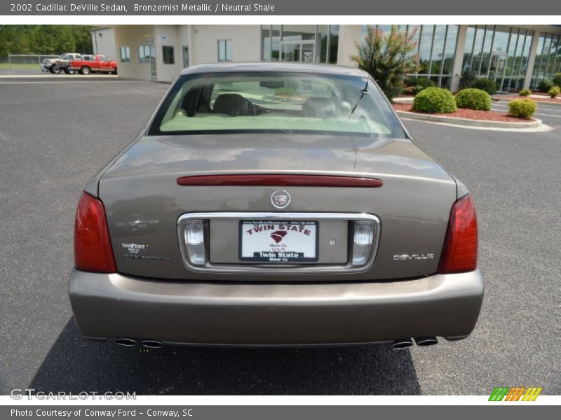 Bronzemist Metallic / Neutral Shale 2002 Cadillac DeVille Sedan