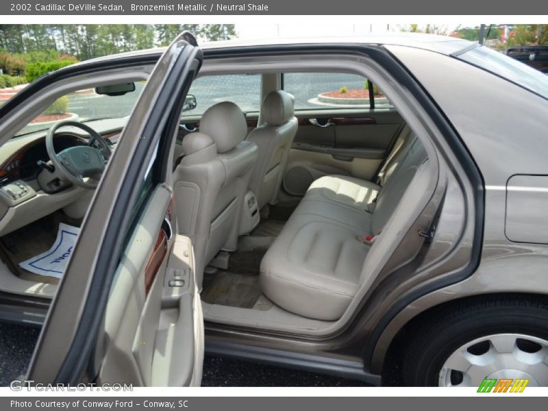 Bronzemist Metallic / Neutral Shale 2002 Cadillac DeVille Sedan