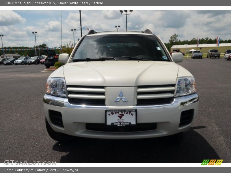 Dover White Pearl / Saddle 2004 Mitsubishi Endeavor XLS