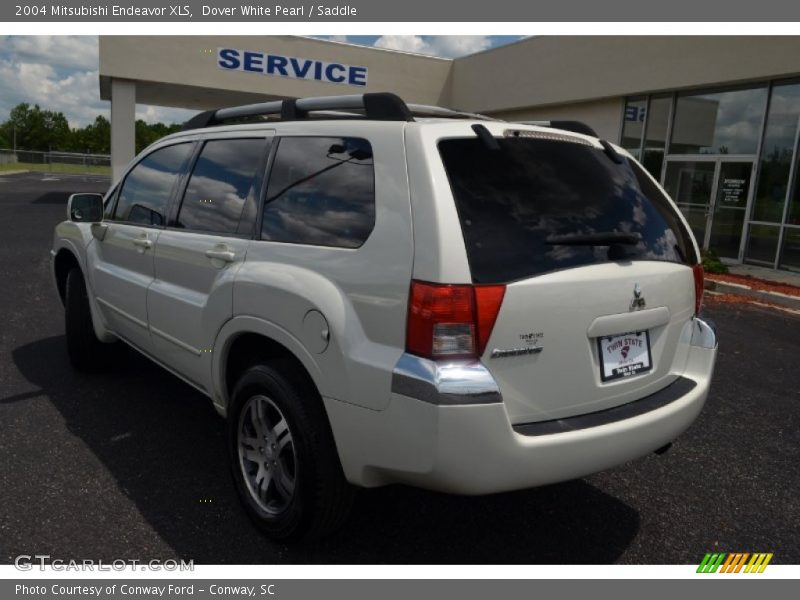Dover White Pearl / Saddle 2004 Mitsubishi Endeavor XLS