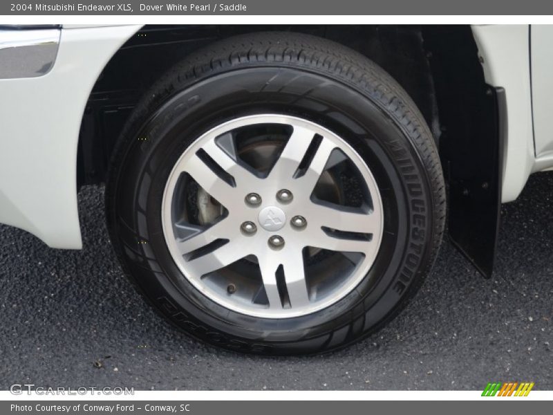 Dover White Pearl / Saddle 2004 Mitsubishi Endeavor XLS