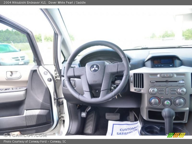 Dover White Pearl / Saddle 2004 Mitsubishi Endeavor XLS