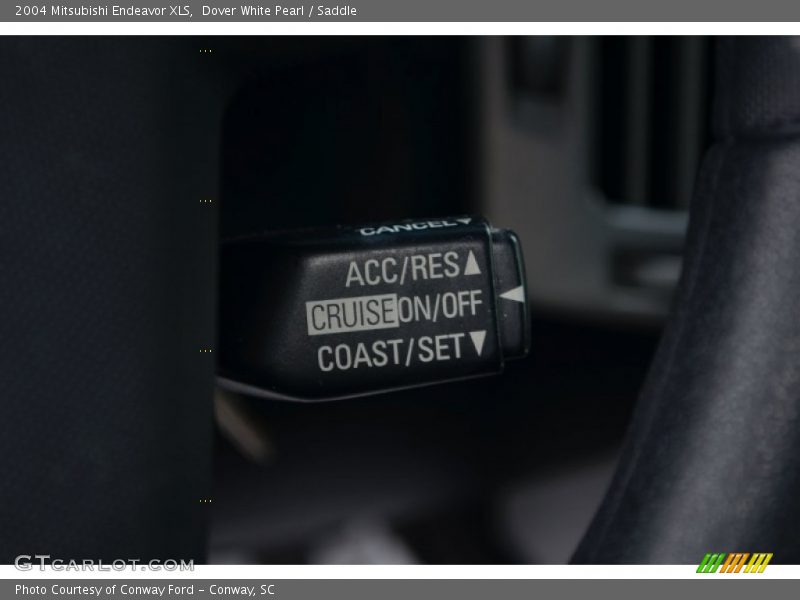 Dover White Pearl / Saddle 2004 Mitsubishi Endeavor XLS