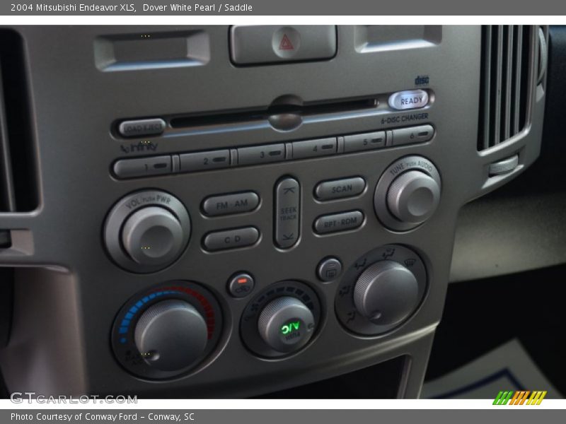 Dover White Pearl / Saddle 2004 Mitsubishi Endeavor XLS