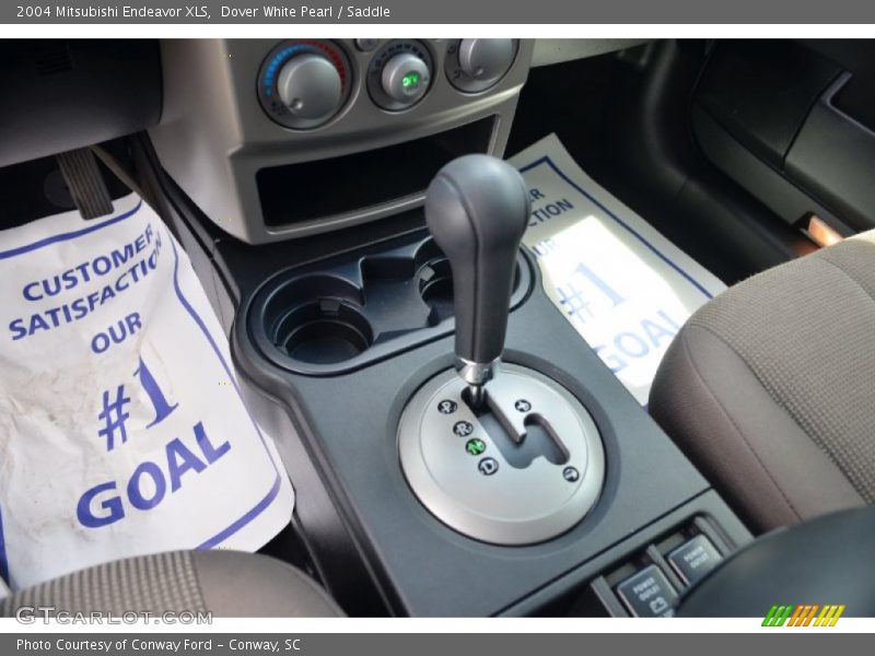 Dover White Pearl / Saddle 2004 Mitsubishi Endeavor XLS