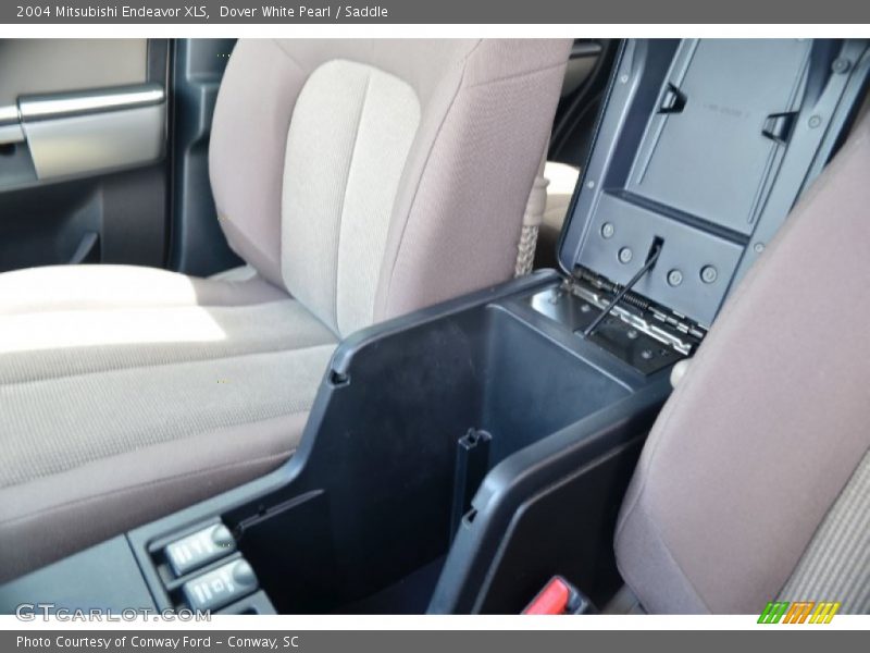 Dover White Pearl / Saddle 2004 Mitsubishi Endeavor XLS