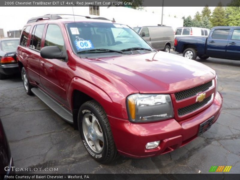 Red Jewel Tint Coat / Light Gray 2006 Chevrolet TrailBlazer EXT LT 4x4