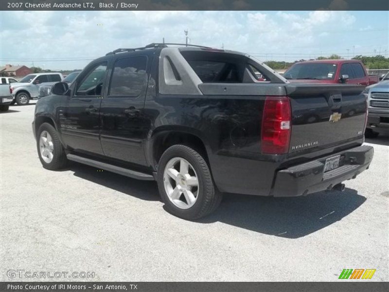 Black / Ebony 2007 Chevrolet Avalanche LTZ