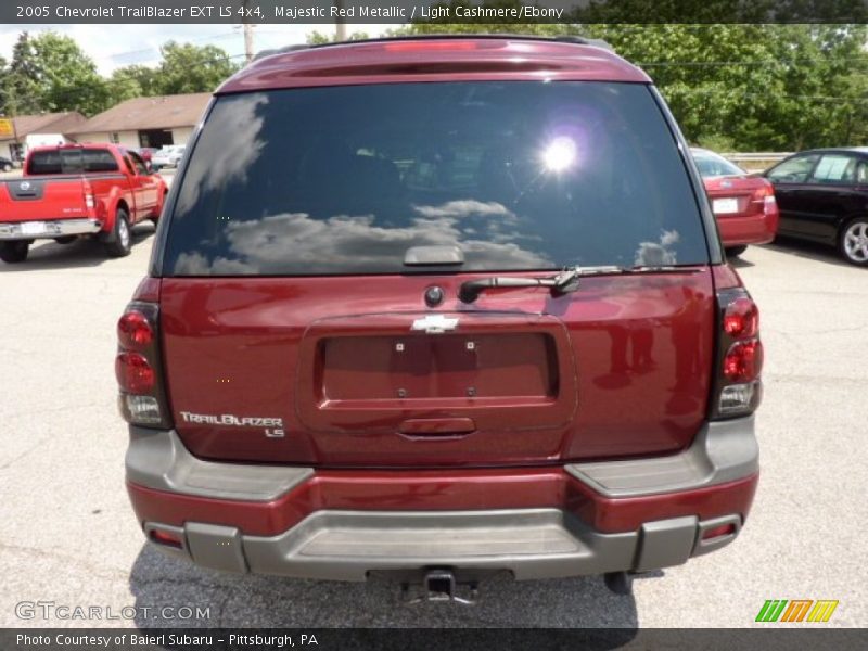 Majestic Red Metallic / Light Cashmere/Ebony 2005 Chevrolet TrailBlazer EXT LS 4x4