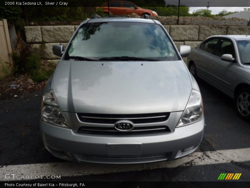 Silver / Gray 2006 Kia Sedona LX