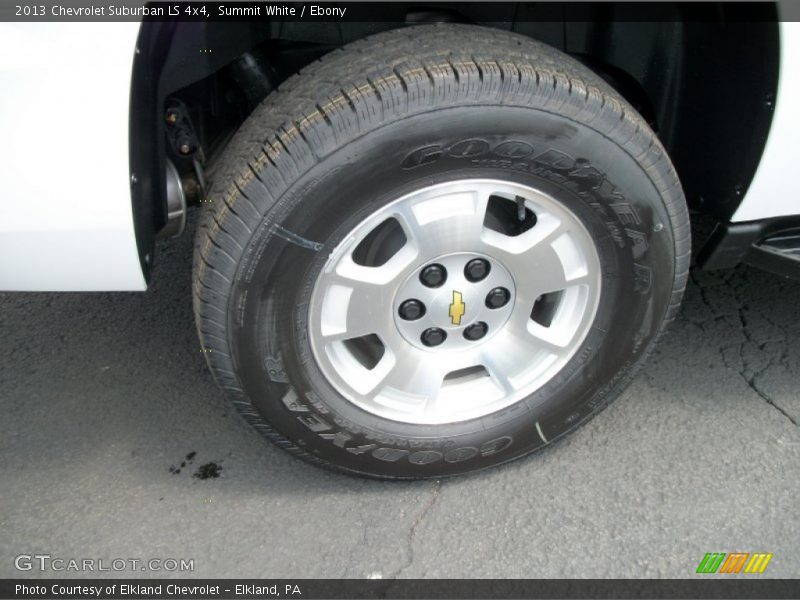 Summit White / Ebony 2013 Chevrolet Suburban LS 4x4