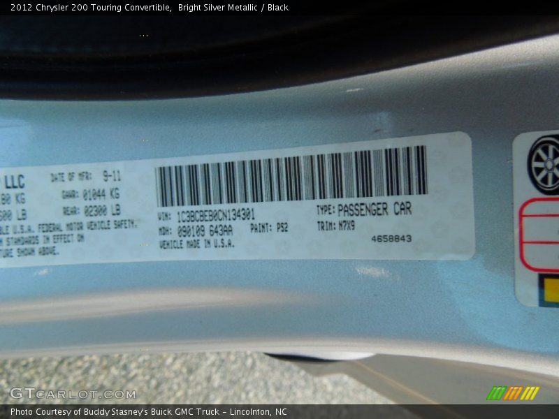 Bright Silver Metallic / Black 2012 Chrysler 200 Touring Convertible