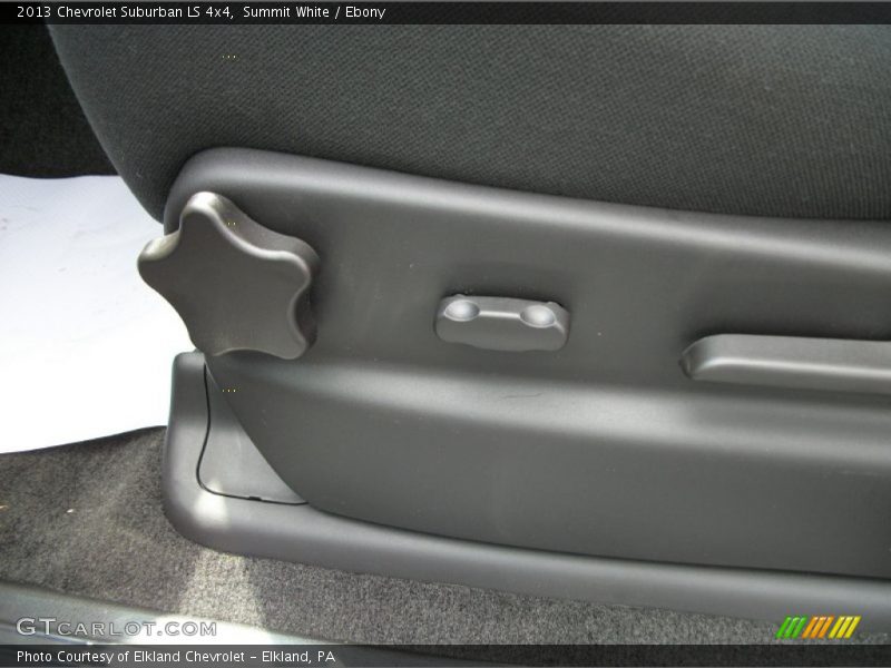 Summit White / Ebony 2013 Chevrolet Suburban LS 4x4