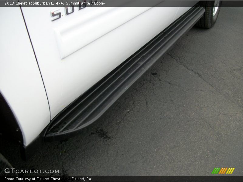 Summit White / Ebony 2013 Chevrolet Suburban LS 4x4