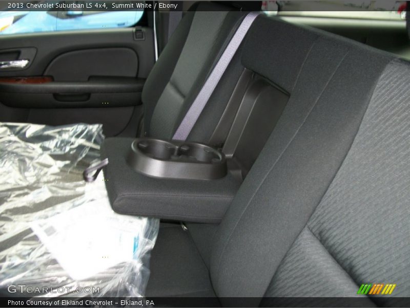 Summit White / Ebony 2013 Chevrolet Suburban LS 4x4