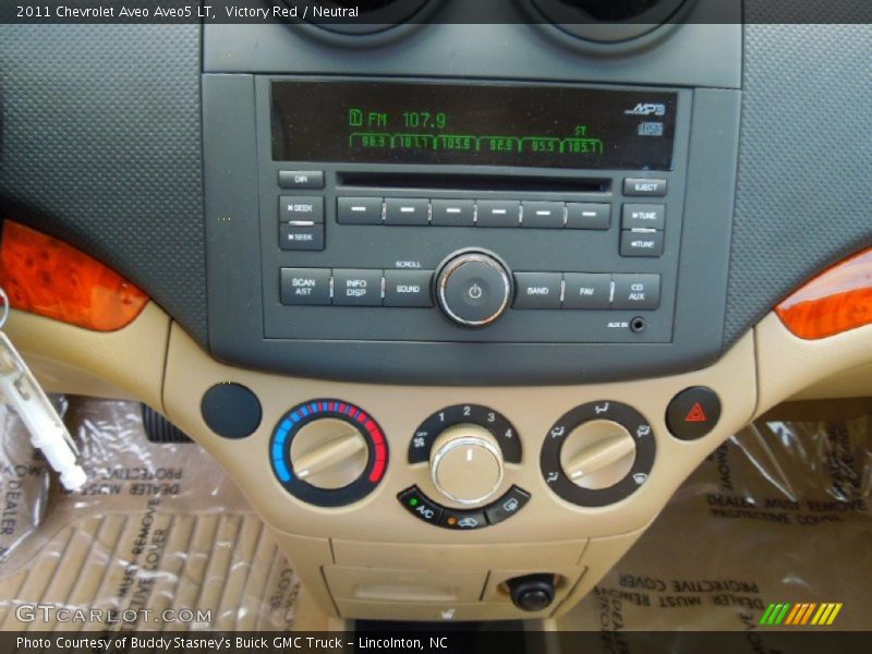 Victory Red / Neutral 2011 Chevrolet Aveo Aveo5 LT