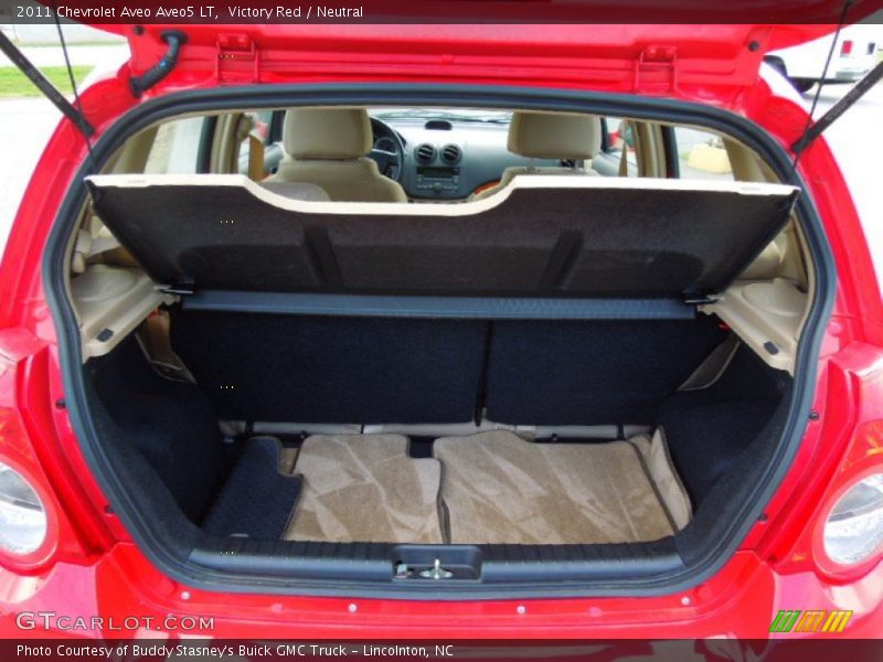 Victory Red / Neutral 2011 Chevrolet Aveo Aveo5 LT