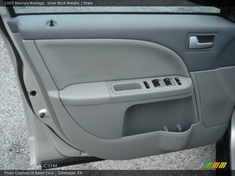 Door Panel of 2007 Montego 