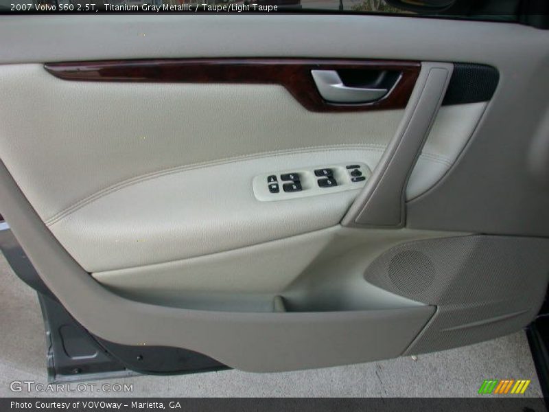 Titanium Gray Metallic / Taupe/Light Taupe 2007 Volvo S60 2.5T