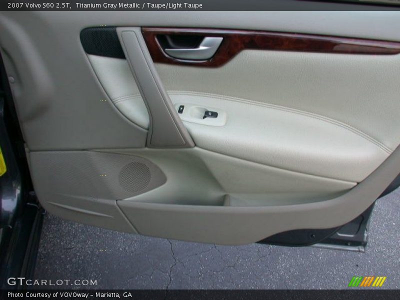 Titanium Gray Metallic / Taupe/Light Taupe 2007 Volvo S60 2.5T