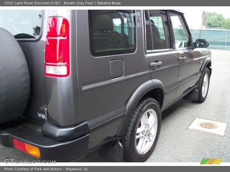 Bonatti Gray Pearl / Bahama Beige 2002 Land Rover Discovery II SE7