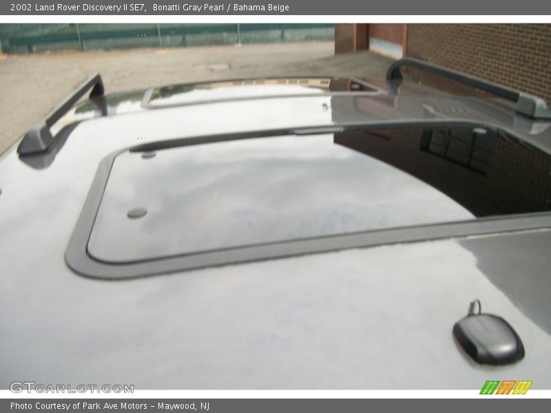 Bonatti Gray Pearl / Bahama Beige 2002 Land Rover Discovery II SE7