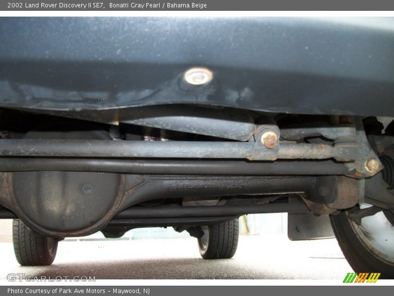 Undercarriage of 2002 Discovery II SE7