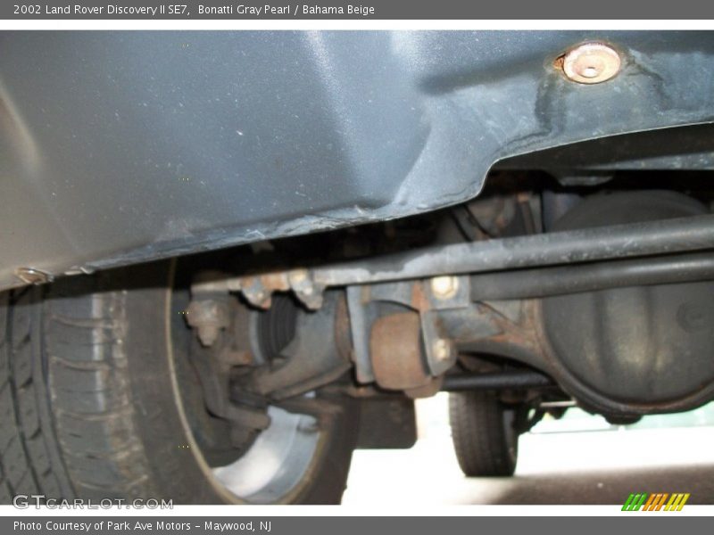 Undercarriage of 2002 Discovery II SE7