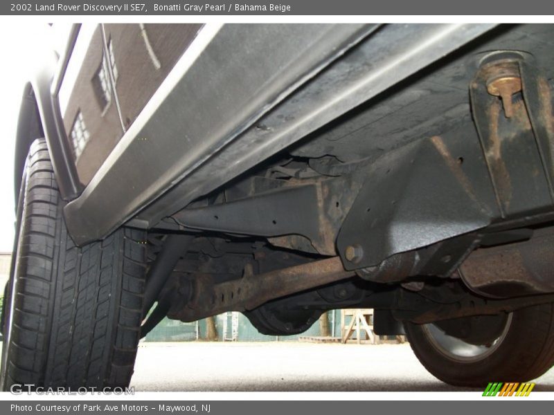 Undercarriage of 2002 Discovery II SE7