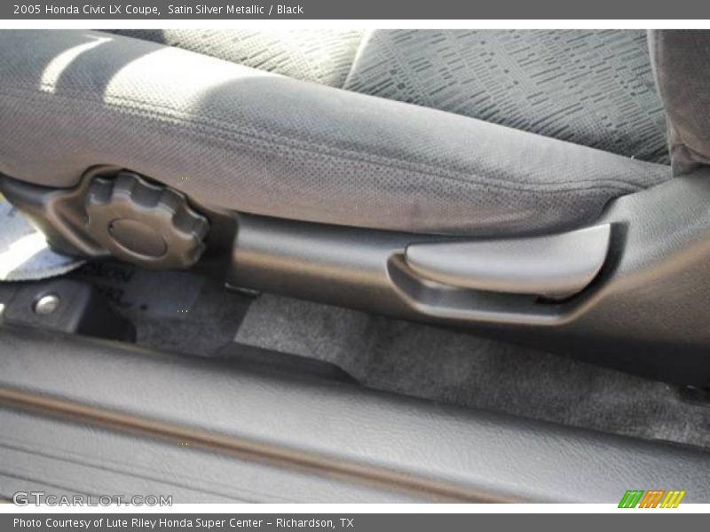 Satin Silver Metallic / Black 2005 Honda Civic LX Coupe