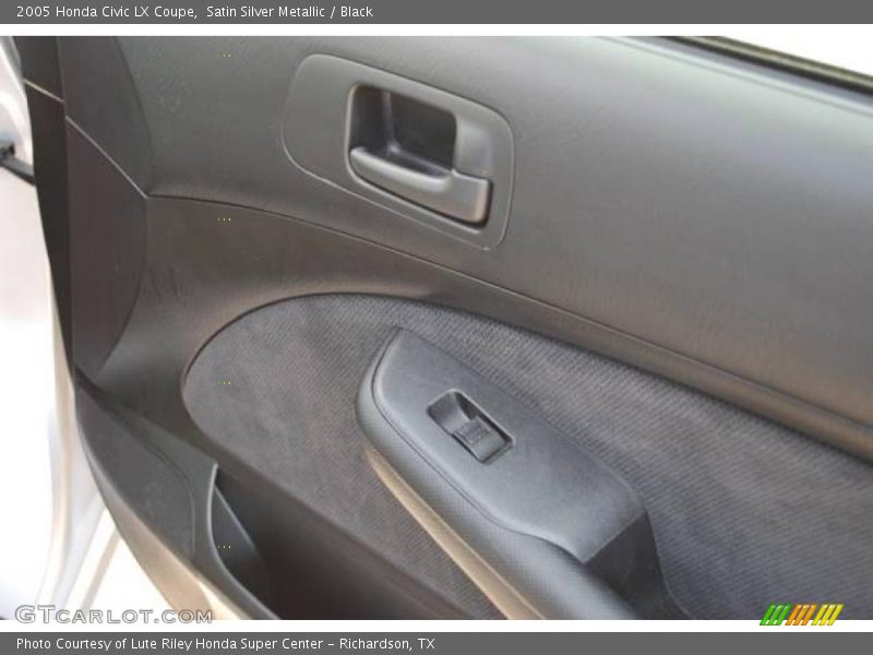 Satin Silver Metallic / Black 2005 Honda Civic LX Coupe