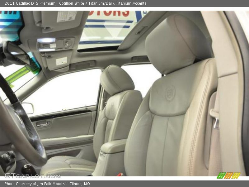 Cotillion White / Titanium/Dark Titanium Accents 2011 Cadillac DTS Premium