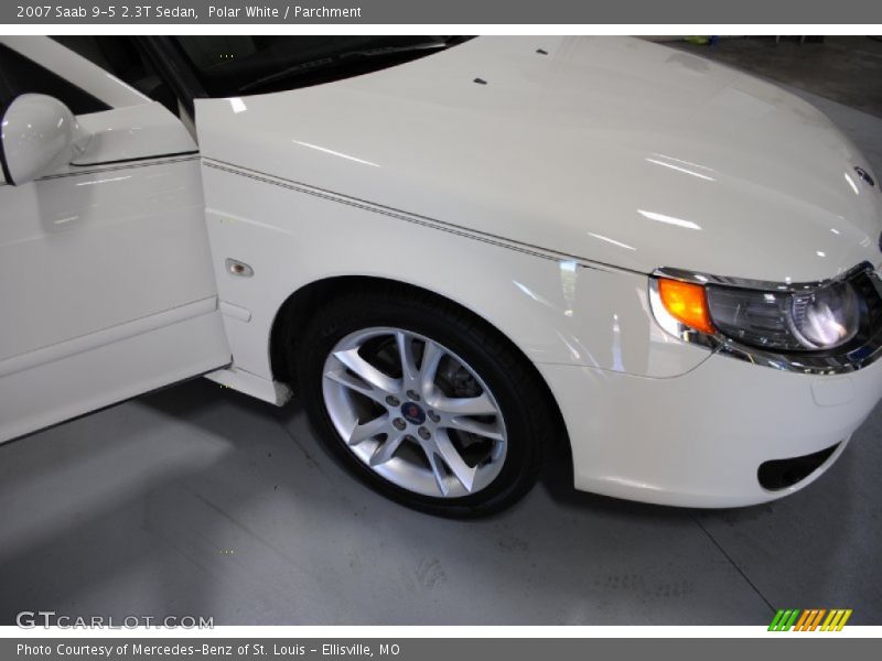 Polar White / Parchment 2007 Saab 9-5 2.3T Sedan