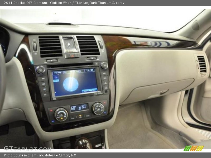 Cotillion White / Titanium/Dark Titanium Accents 2011 Cadillac DTS Premium