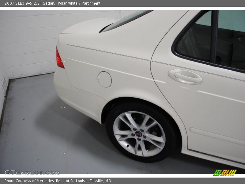 Polar White / Parchment 2007 Saab 9-5 2.3T Sedan