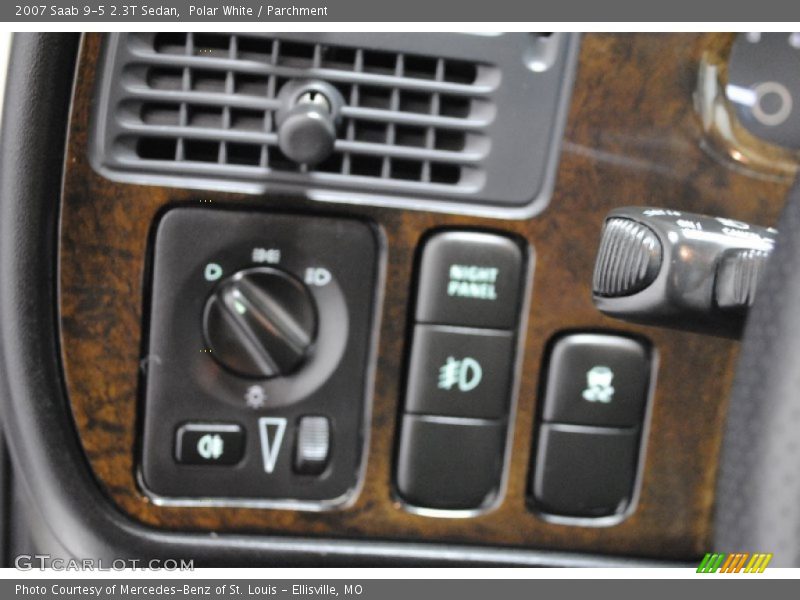 Polar White / Parchment 2007 Saab 9-5 2.3T Sedan
