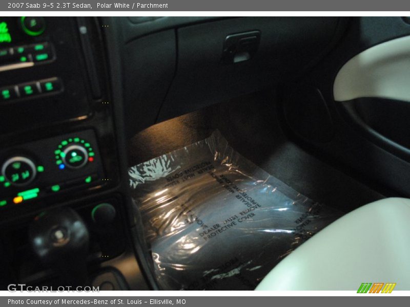 Polar White / Parchment 2007 Saab 9-5 2.3T Sedan
