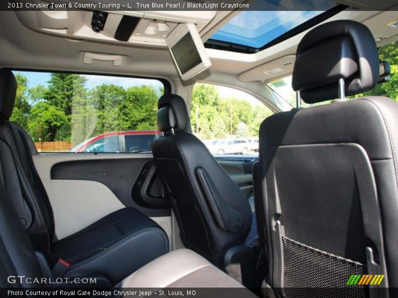  2013 Town & Country Touring - L Black/Light Graystone Interior