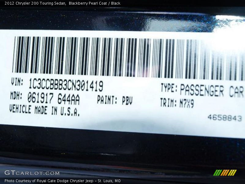 Blackberry Pearl Coat / Black 2012 Chrysler 200 Touring Sedan