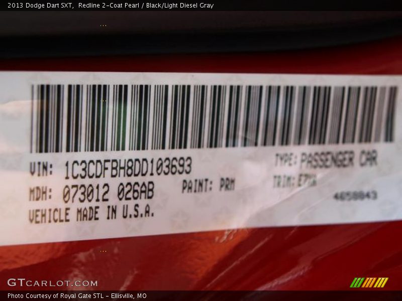 Redline 2-Coat Pearl / Black/Light Diesel Gray 2013 Dodge Dart SXT