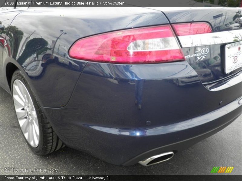 Indigo Blue Metallic / Ivory/Oyster 2009 Jaguar XF Premium Luxury