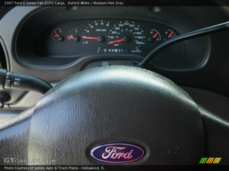 Oxford White / Medium Flint Grey 2007 Ford E Series Van E150 Cargo