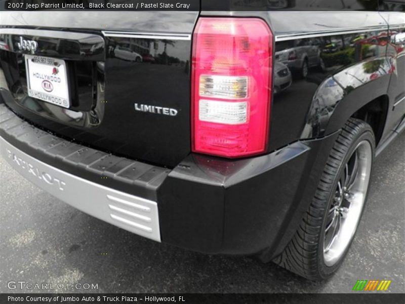 Black Clearcoat / Pastel Slate Gray 2007 Jeep Patriot Limited