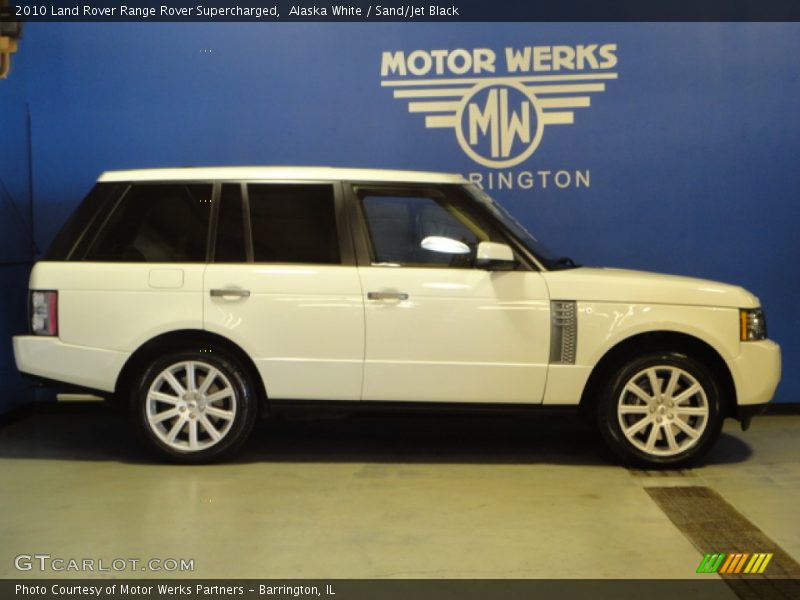 Alaska White / Sand/Jet Black 2010 Land Rover Range Rover Supercharged
