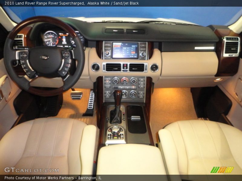 Alaska White / Sand/Jet Black 2010 Land Rover Range Rover Supercharged