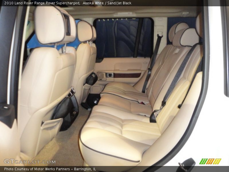 Alaska White / Sand/Jet Black 2010 Land Rover Range Rover Supercharged