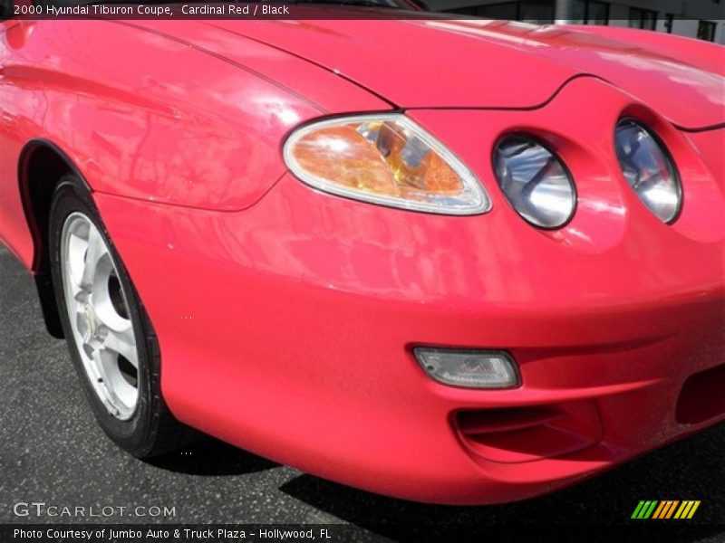 Cardinal Red / Black 2000 Hyundai Tiburon Coupe