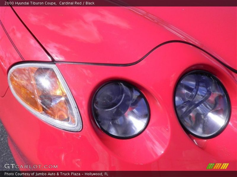 Cardinal Red / Black 2000 Hyundai Tiburon Coupe