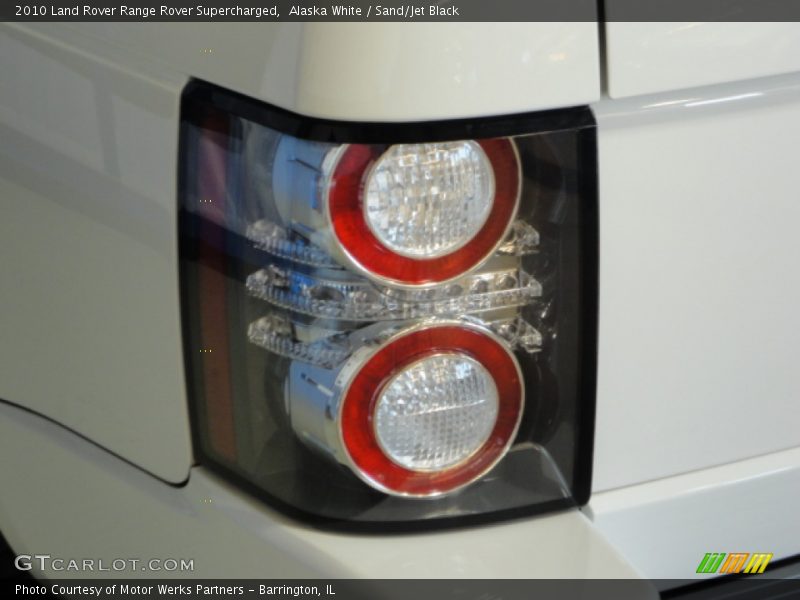 Alaska White / Sand/Jet Black 2010 Land Rover Range Rover Supercharged