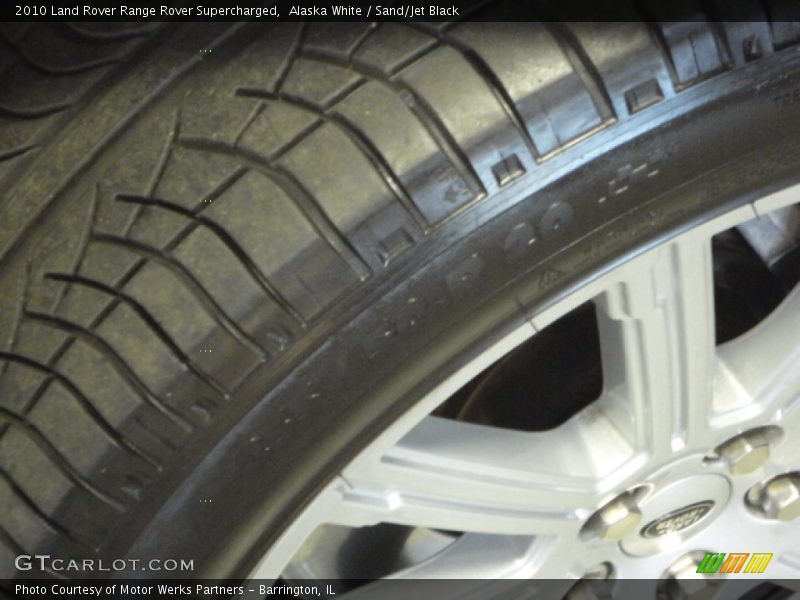 Alaska White / Sand/Jet Black 2010 Land Rover Range Rover Supercharged